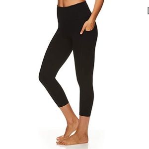Gaiam Capri Yoga Pants with Pockets